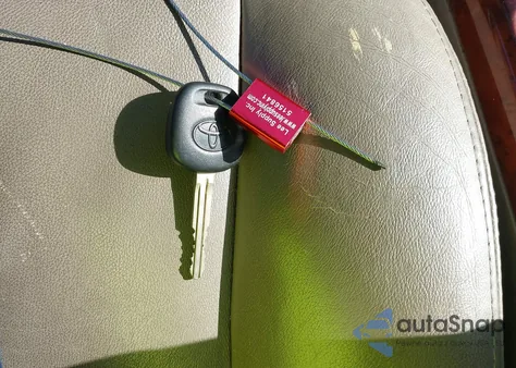 2005 Toyota Camry Xle V6 z USA, uszkodzony, nr VIN 4T1BF30K65U605937